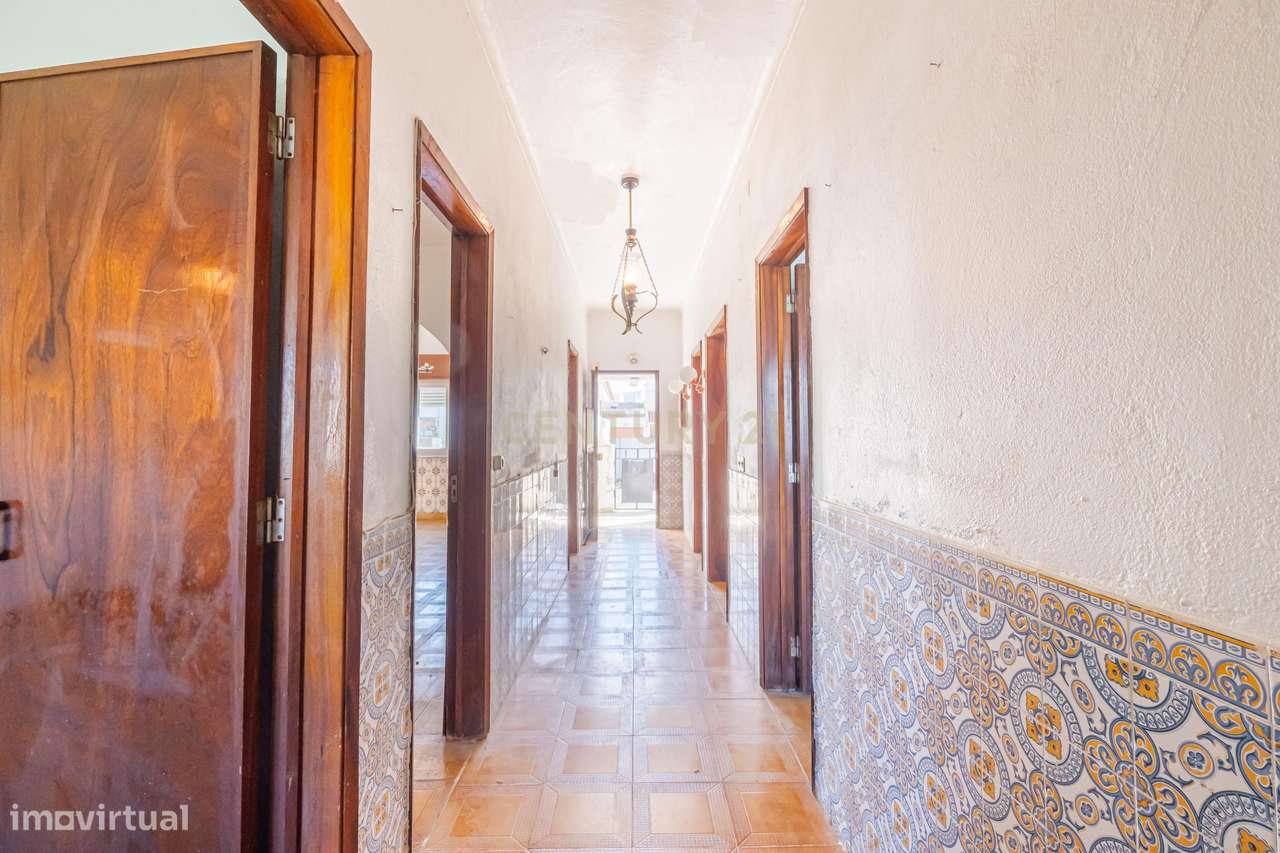 Moradia T3 com Quintal Amplo, Garagem e Anexo – Zona Tranquila da Moit-35