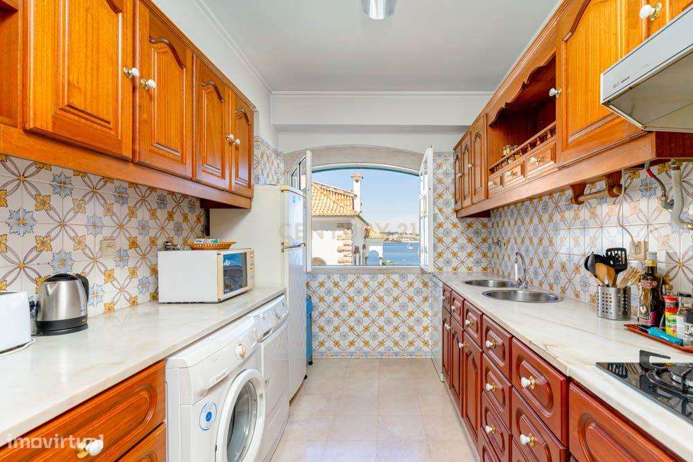 Apartamento T1 no Centro Histórico de Cascais com Vista Mar-7