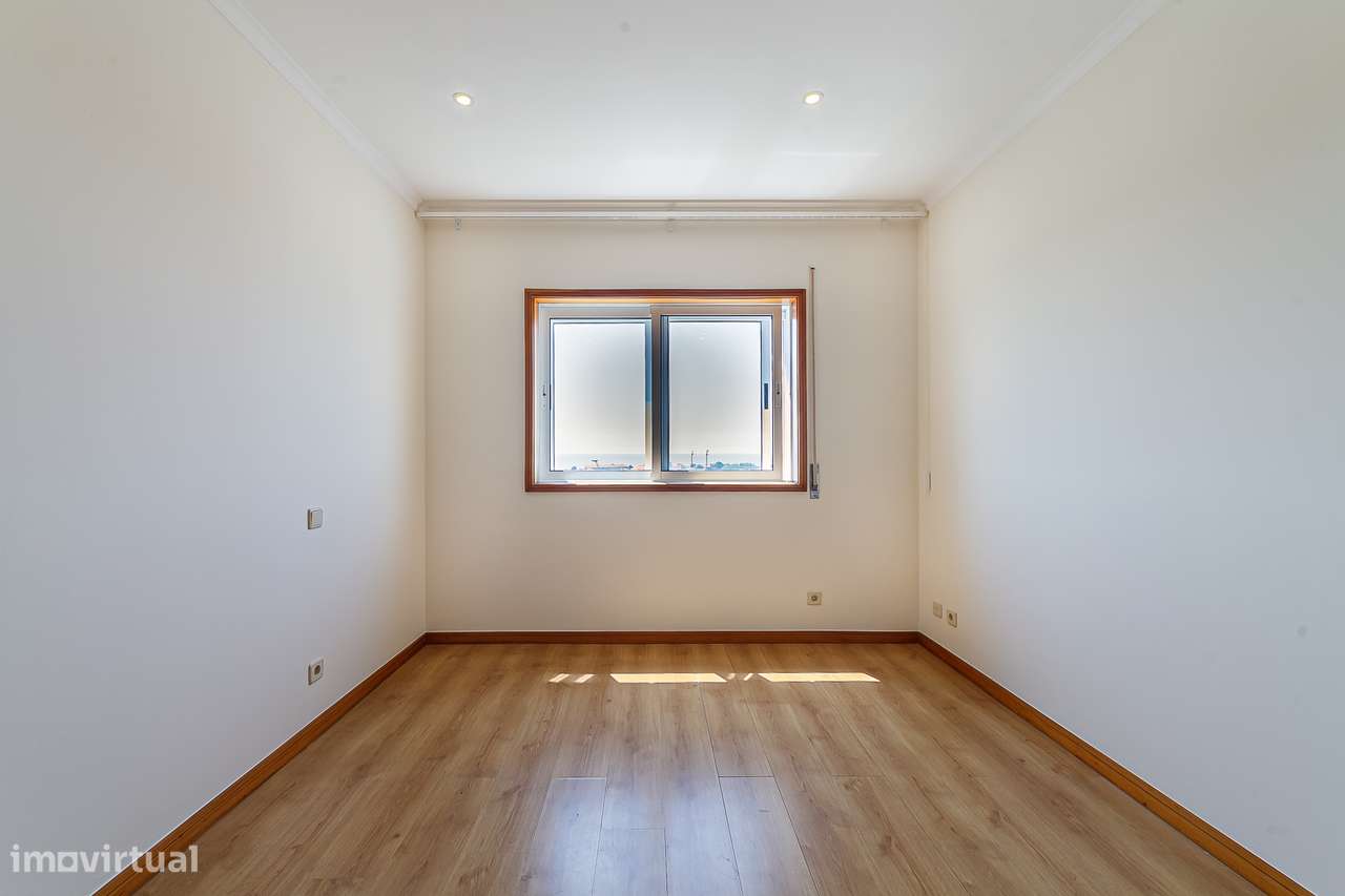 T2 com 127 m², vista mar, box fechada, excelente exposição Solar-19
