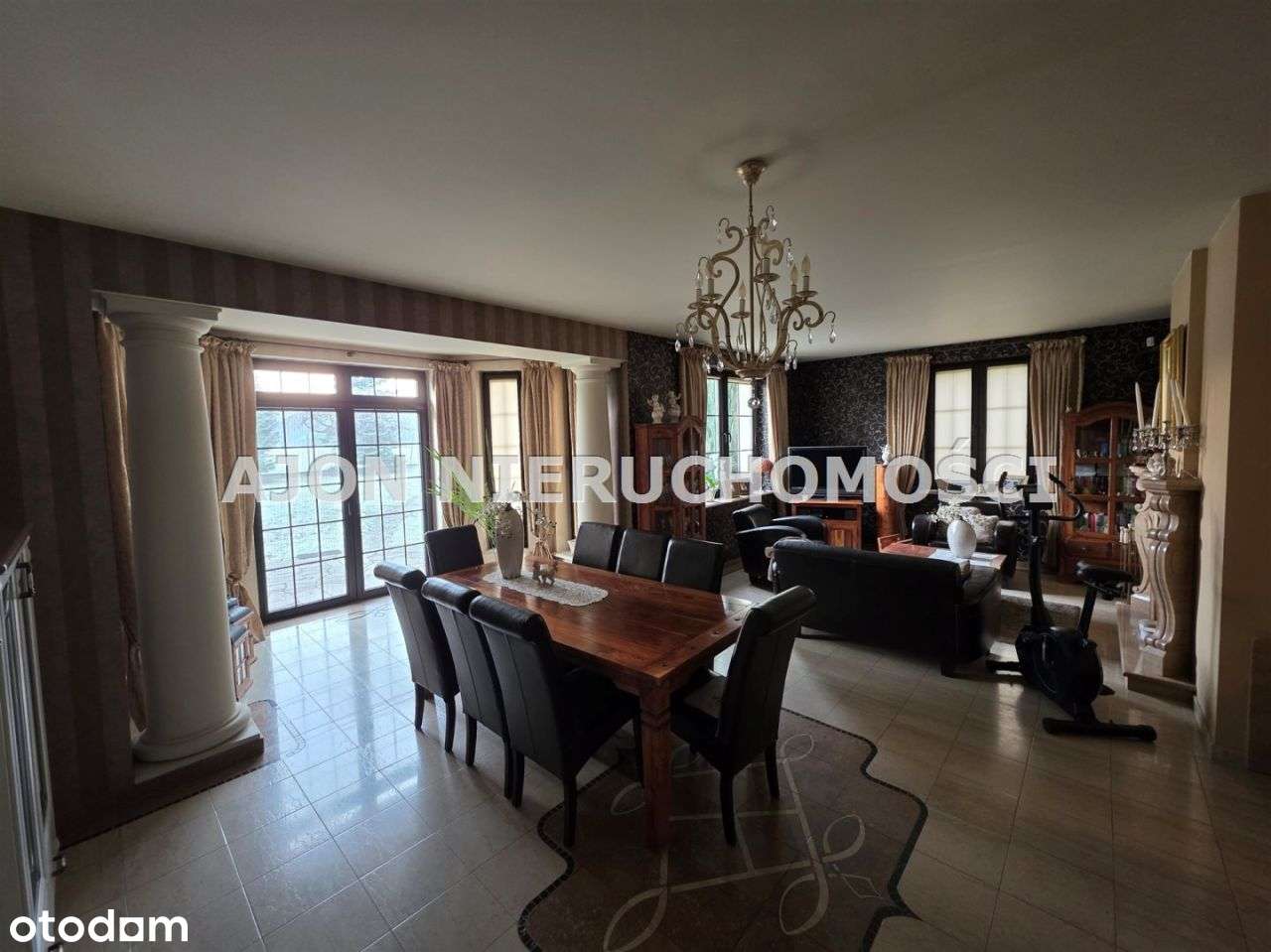 Willa z garażem, Czechowice Dziedzice ul. Zawiła-15