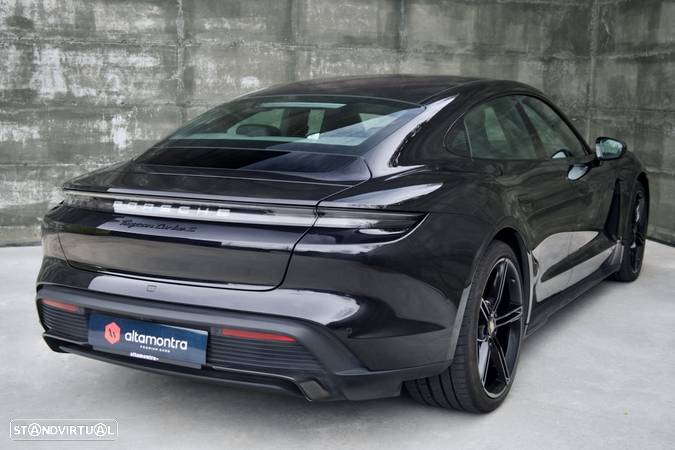 Porsche Taycan Turbo S - 6