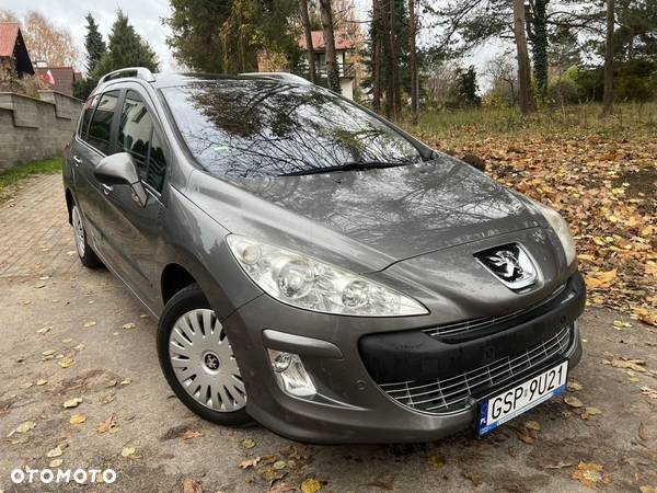 Peugeot 308 - 8