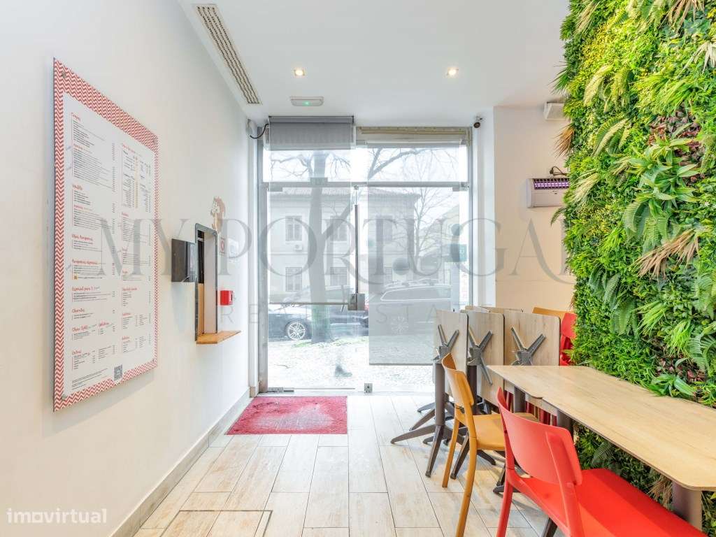 Oportunidade Única em Belém: Trespasse de Creperia/Gelataria de Suc...-7