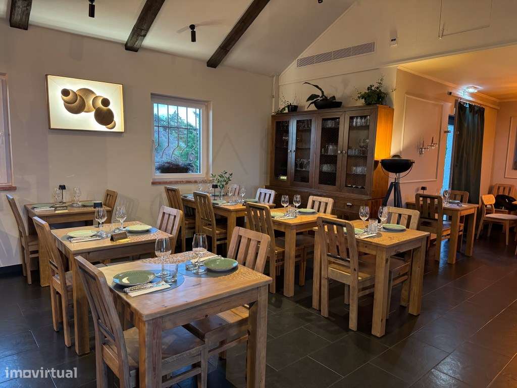 Restaurante e Cocktail Bar pronto a funcionar, totalmente mobilado ...-16