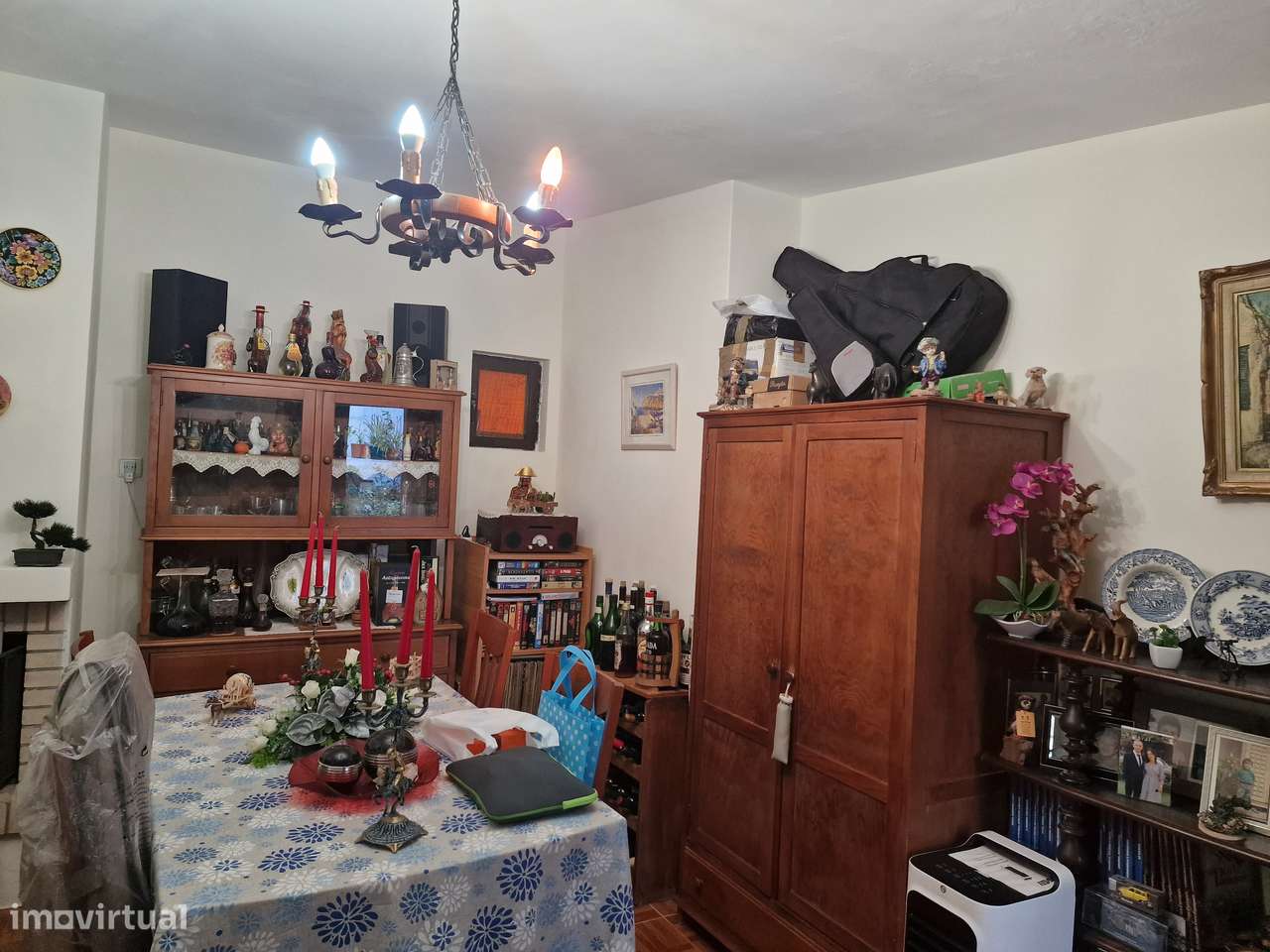 Excelente imóvel c/ terraço, jardim + anexo c/ 2 divisões - Metro Rubi-21
