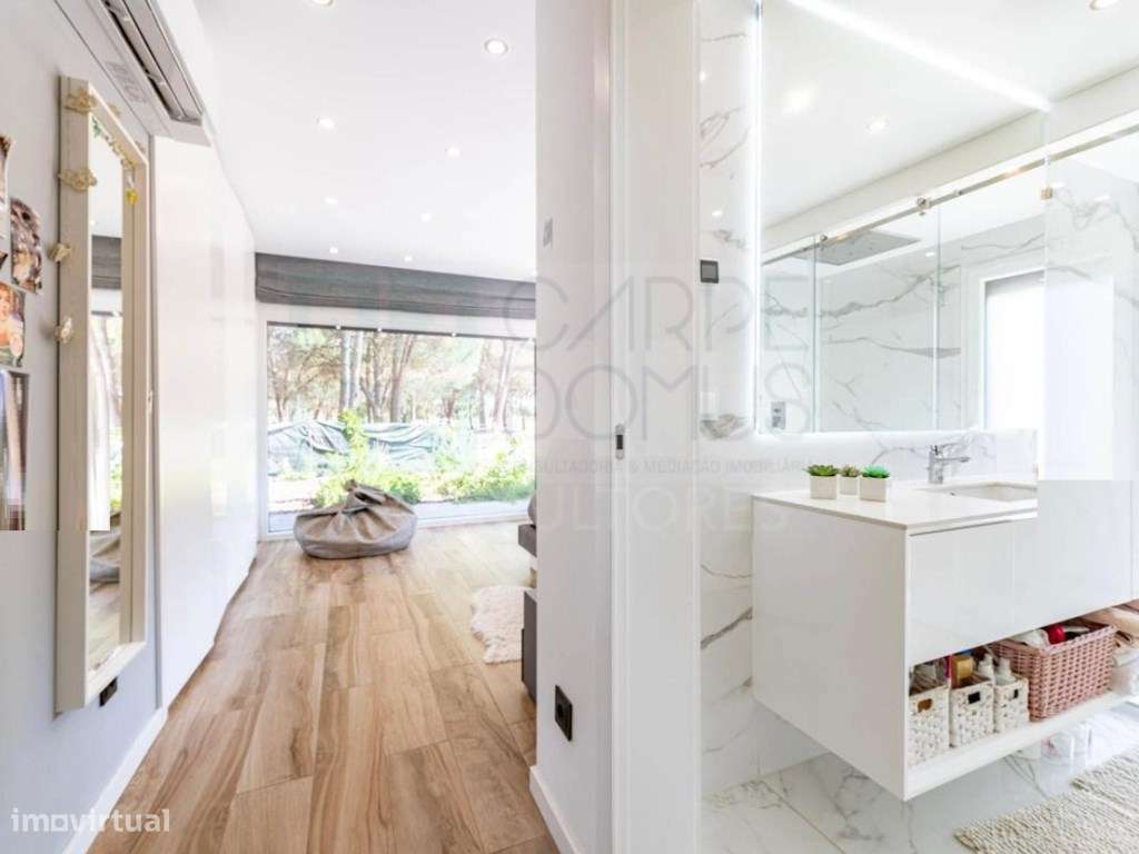 Magnifica moradia T4 com piscina na Urbanização Aroeira, em Santo E...-46