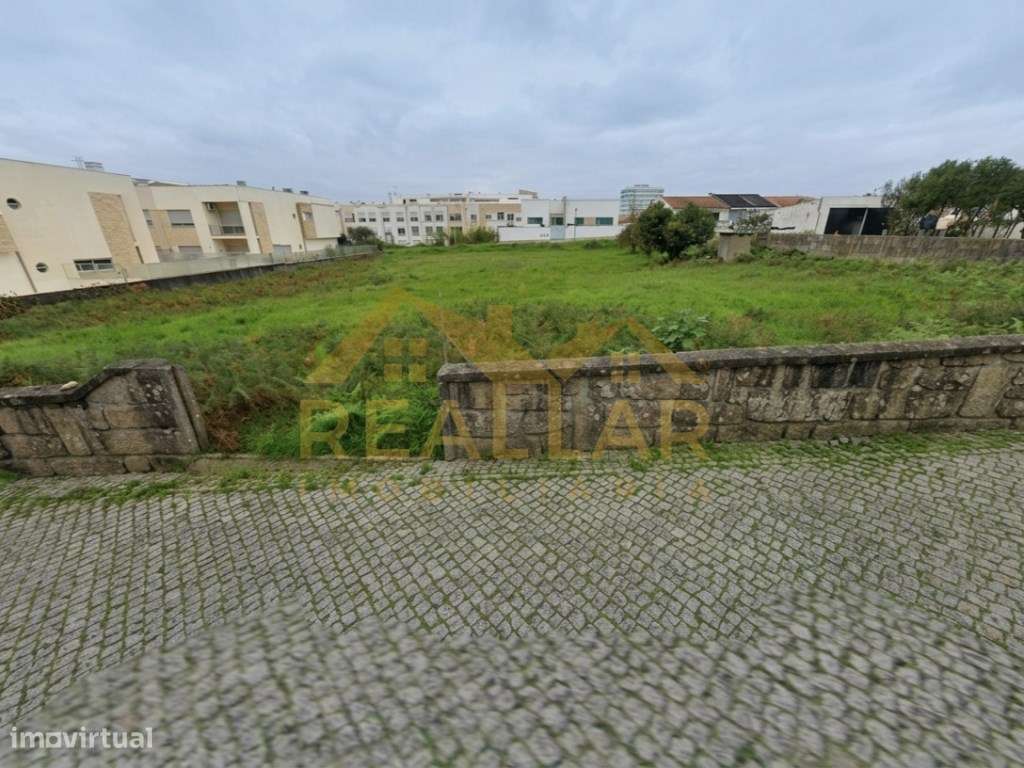 Excelente Terreno Urbano na Maia - 952 m²-4