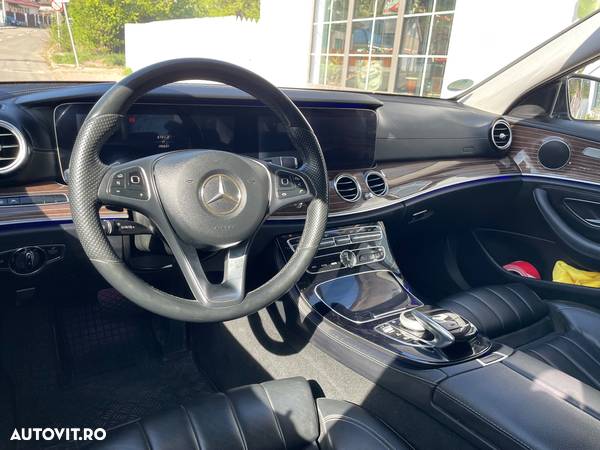 Mercedes-Benz E 220 d 4Matic 9G-TRONIC Avantgarde - 10