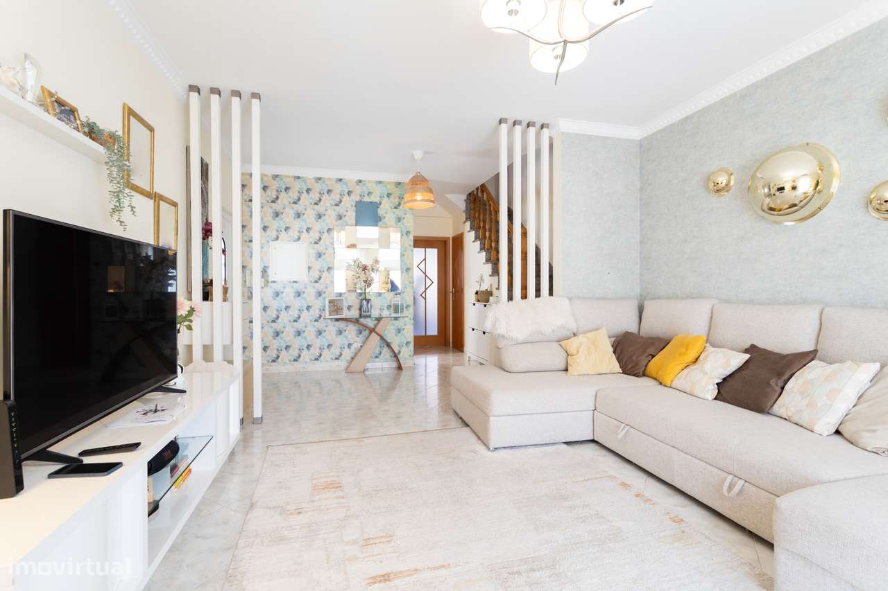 Encantadora Moradia na Quinta do Conde: Conforto e Lazer a 30 Minutos - Grande imagem: 4/28