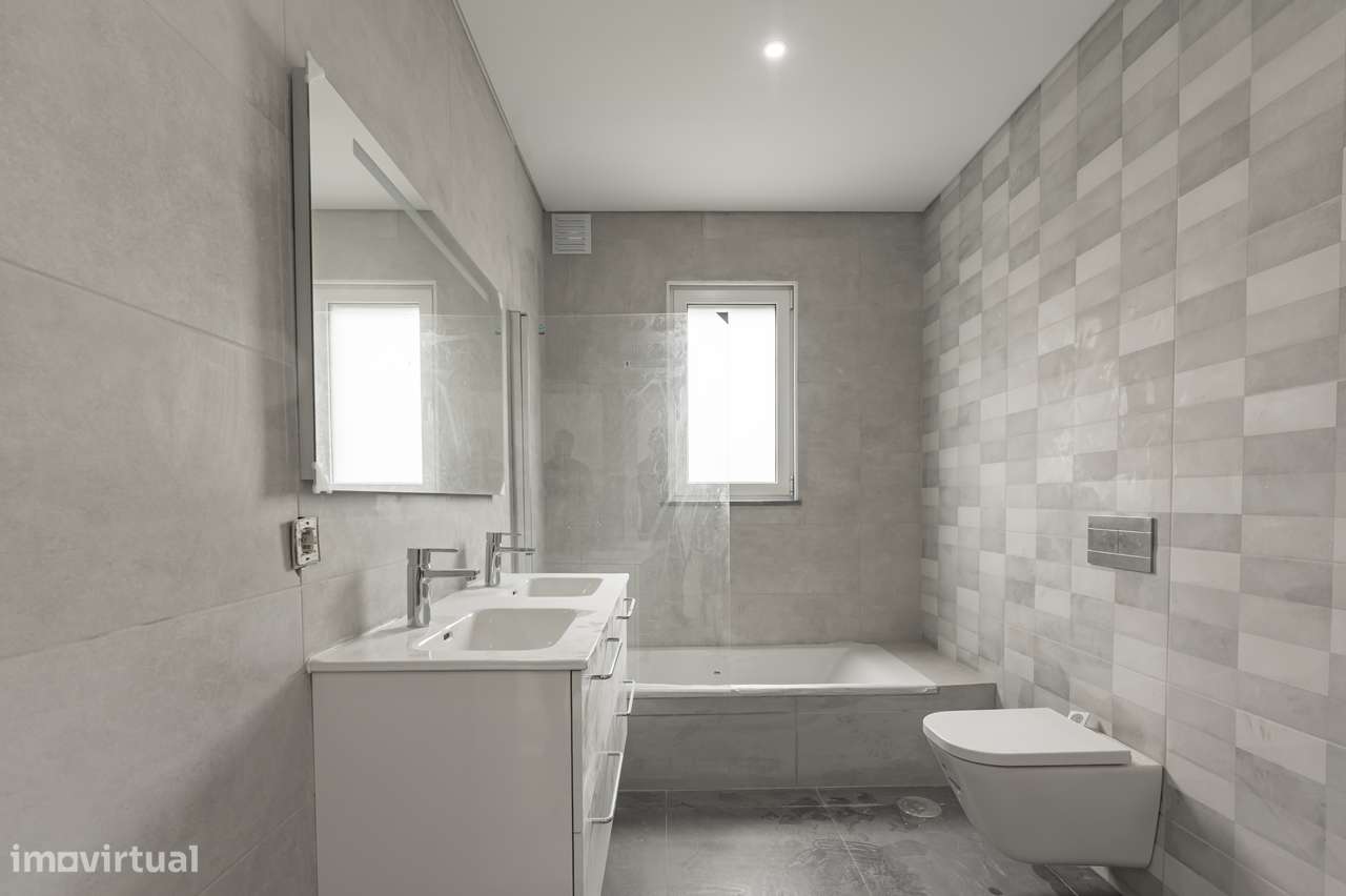 Moradia independente T4+1 nova c/piscina a 20 minutos Lisboa-31