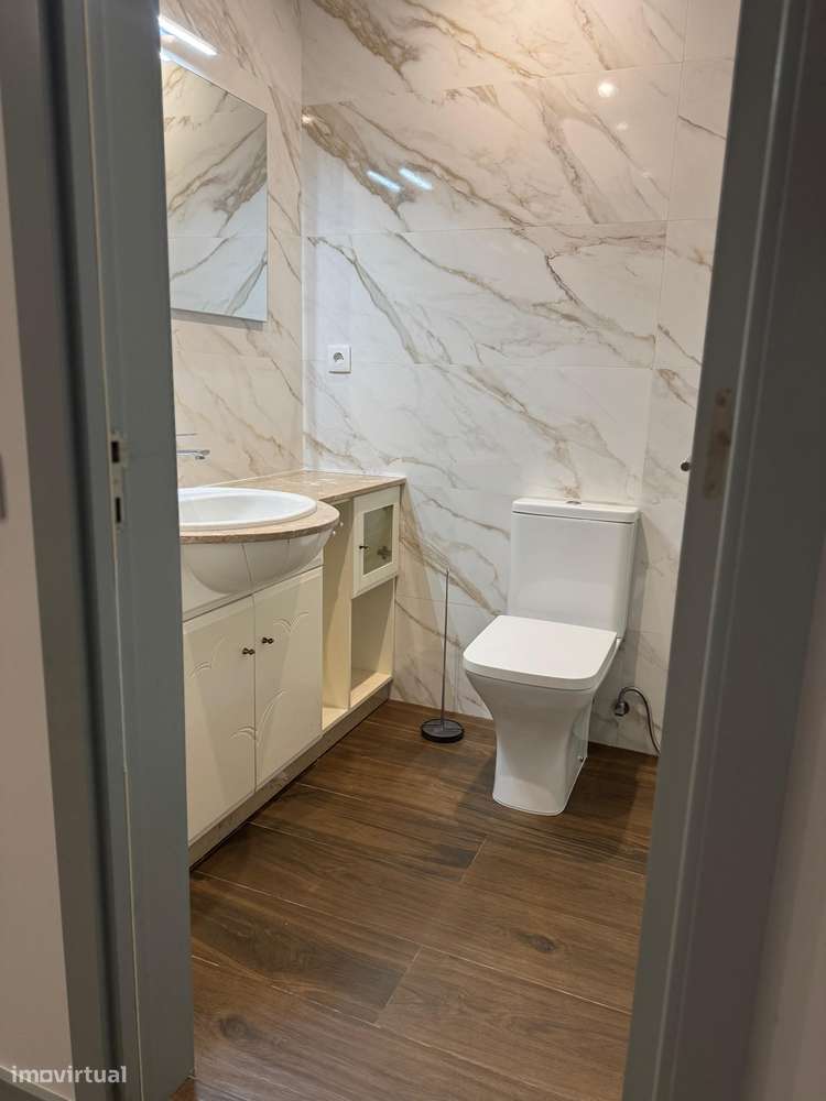 Oportunidade Única: Moradia T3 Reabilitada em Azurém – Guimarães-5