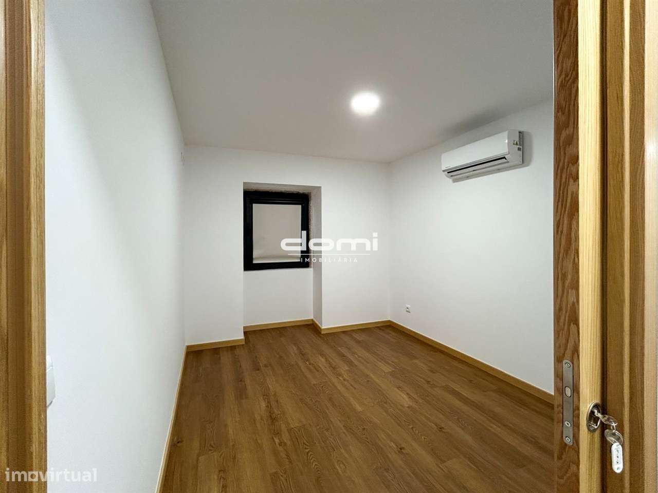 Prédio T7 no centro Termal - Grande imagem: 2/16