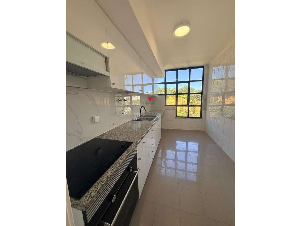 Apartamento T3 renovado no Feijó-10