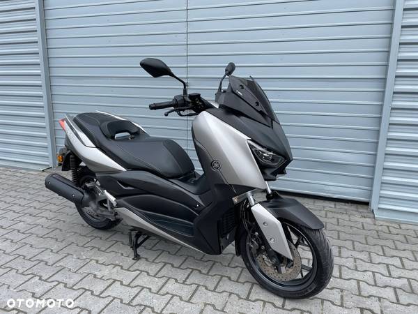 Yamaha X-max - 1