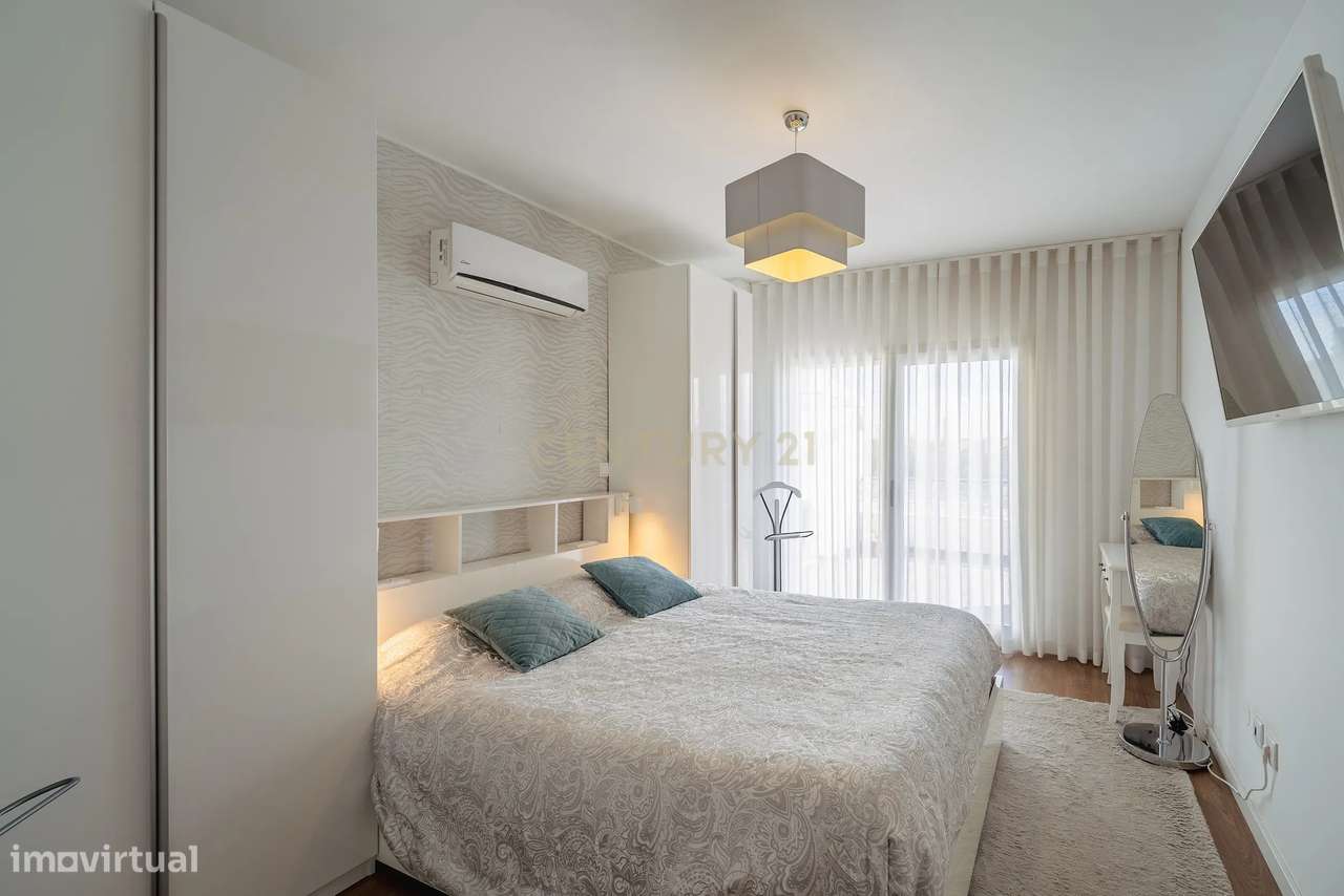 Apartamento T2 Duplex com terraço em condomínio privado-20