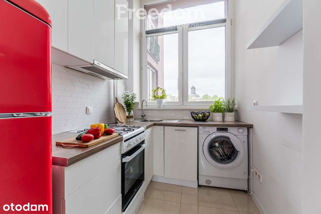 Kawalerka w kamienicy, blisko metra - Pełny obrazek: 1/11