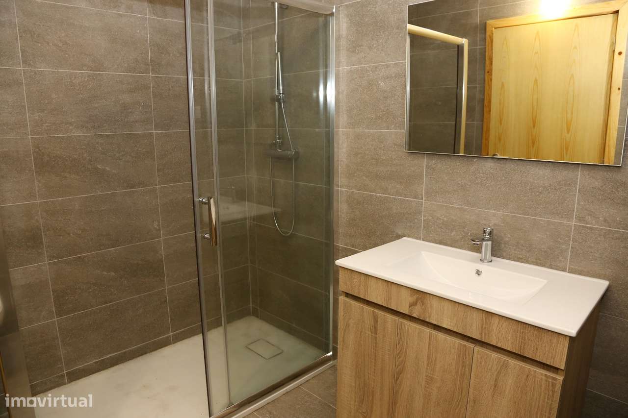 Moradia Isolada T2 Venda em Lustosa e Barrosas (Santo Estêvão),Lousada-17