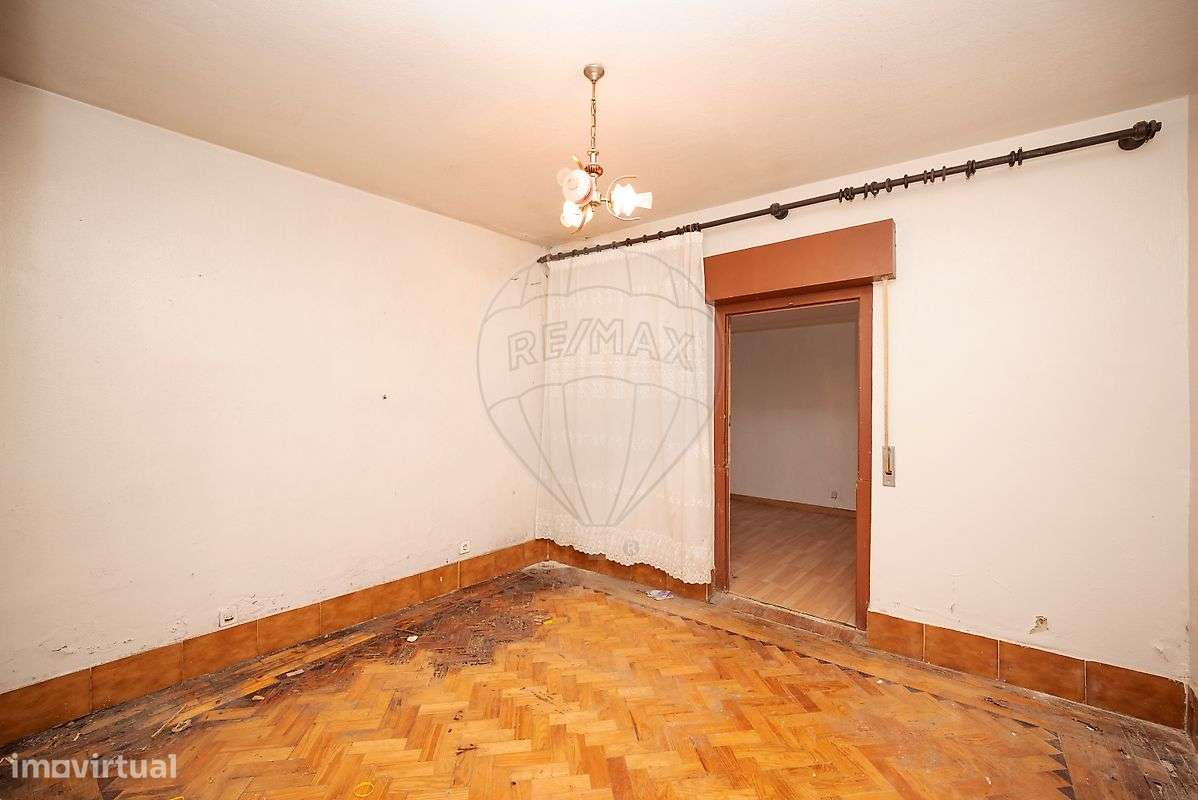 Moradia T4 para venda-8