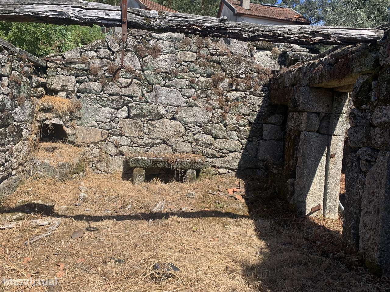 Terreno de 700m2 c/ Ruina-36