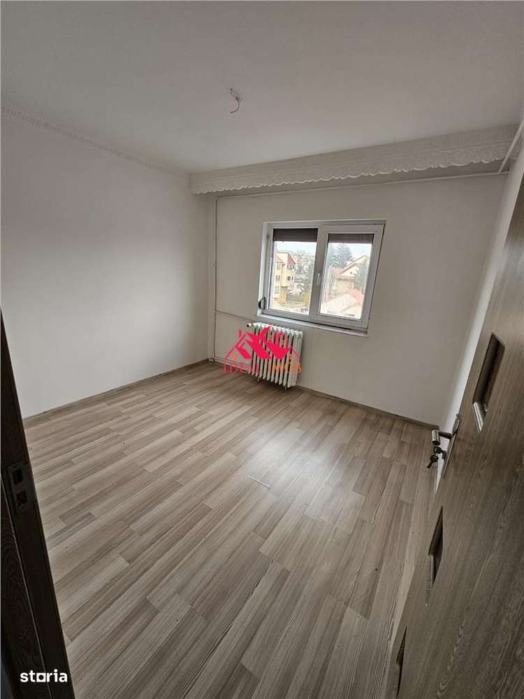 Apartament 3 Camere Zona Centrala - Imagine principală: 4/7