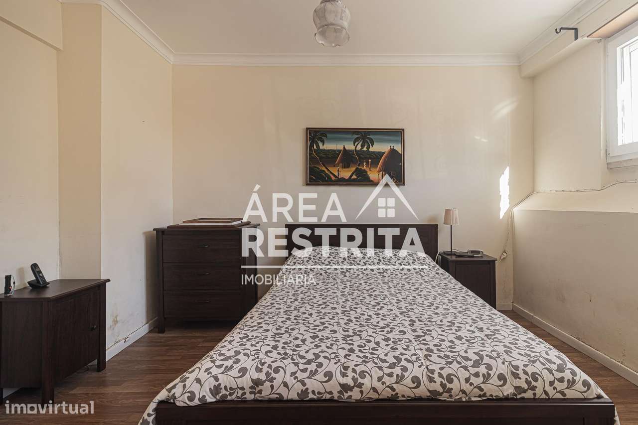 Apartamento T3 com Cave - Amadora-14