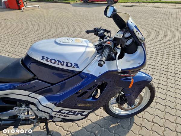 Honda CBR - 11