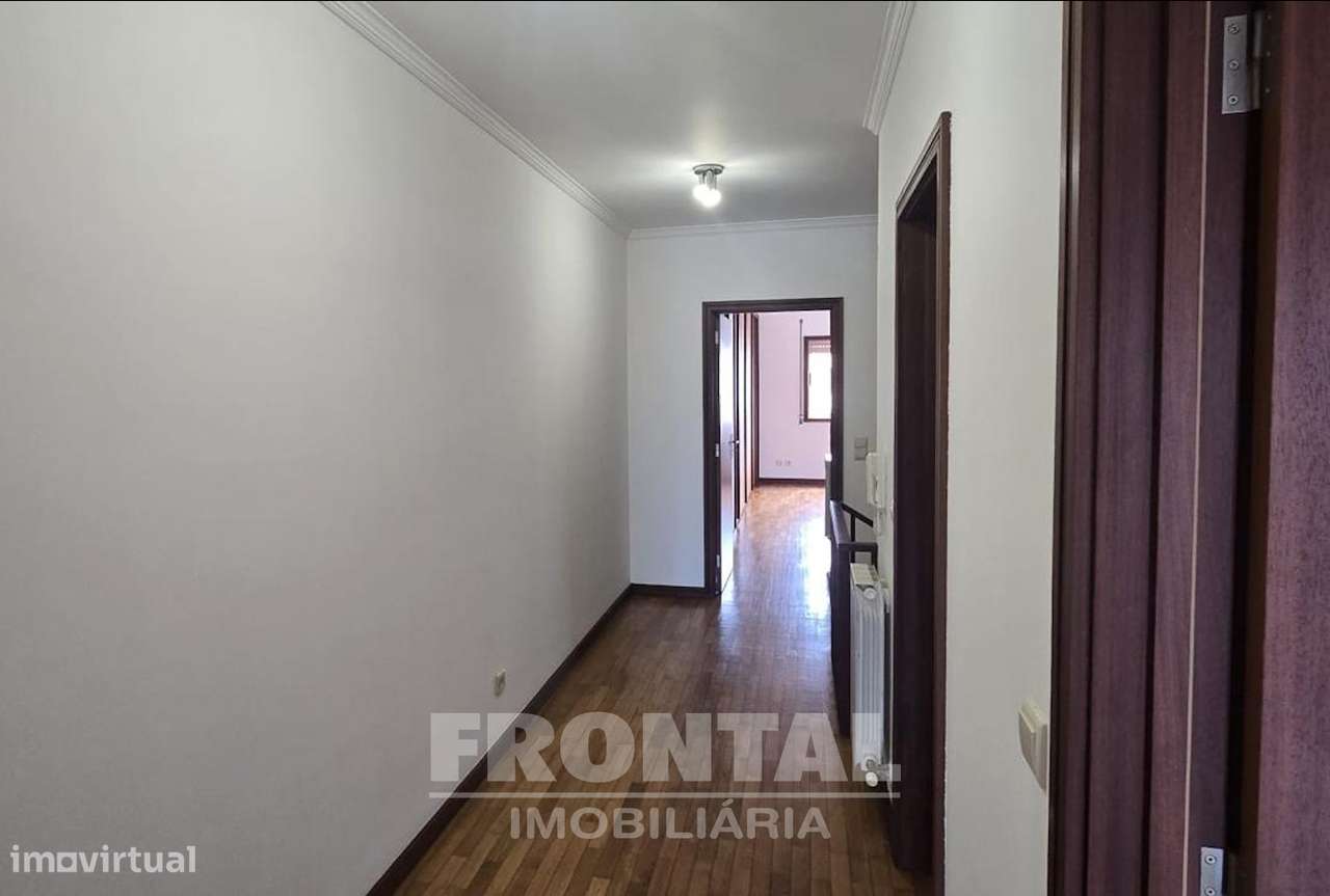 T3 Duplex em Condomínio Fechado com Piscina | Lavra, Matosinhos-20