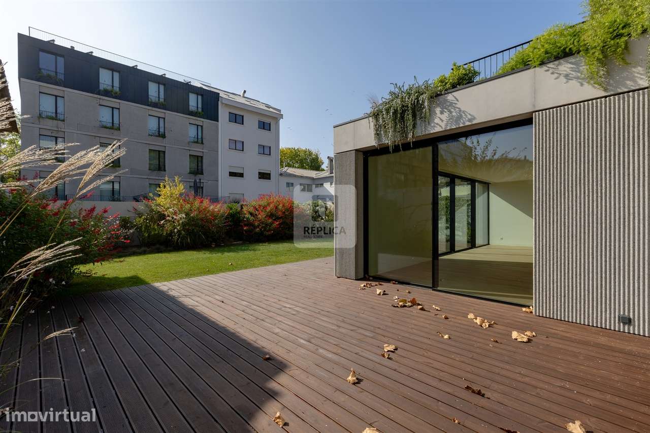 Apartamento T4 com Jardim Privativo na Foz do Douro - Grande imagem: 4/43