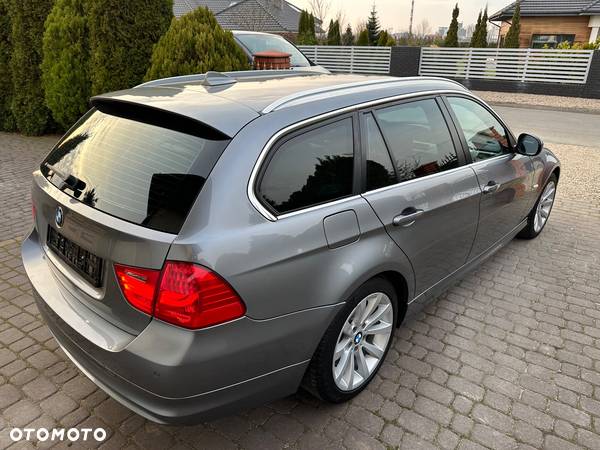 BMW Seria 3 318d Touring - 15