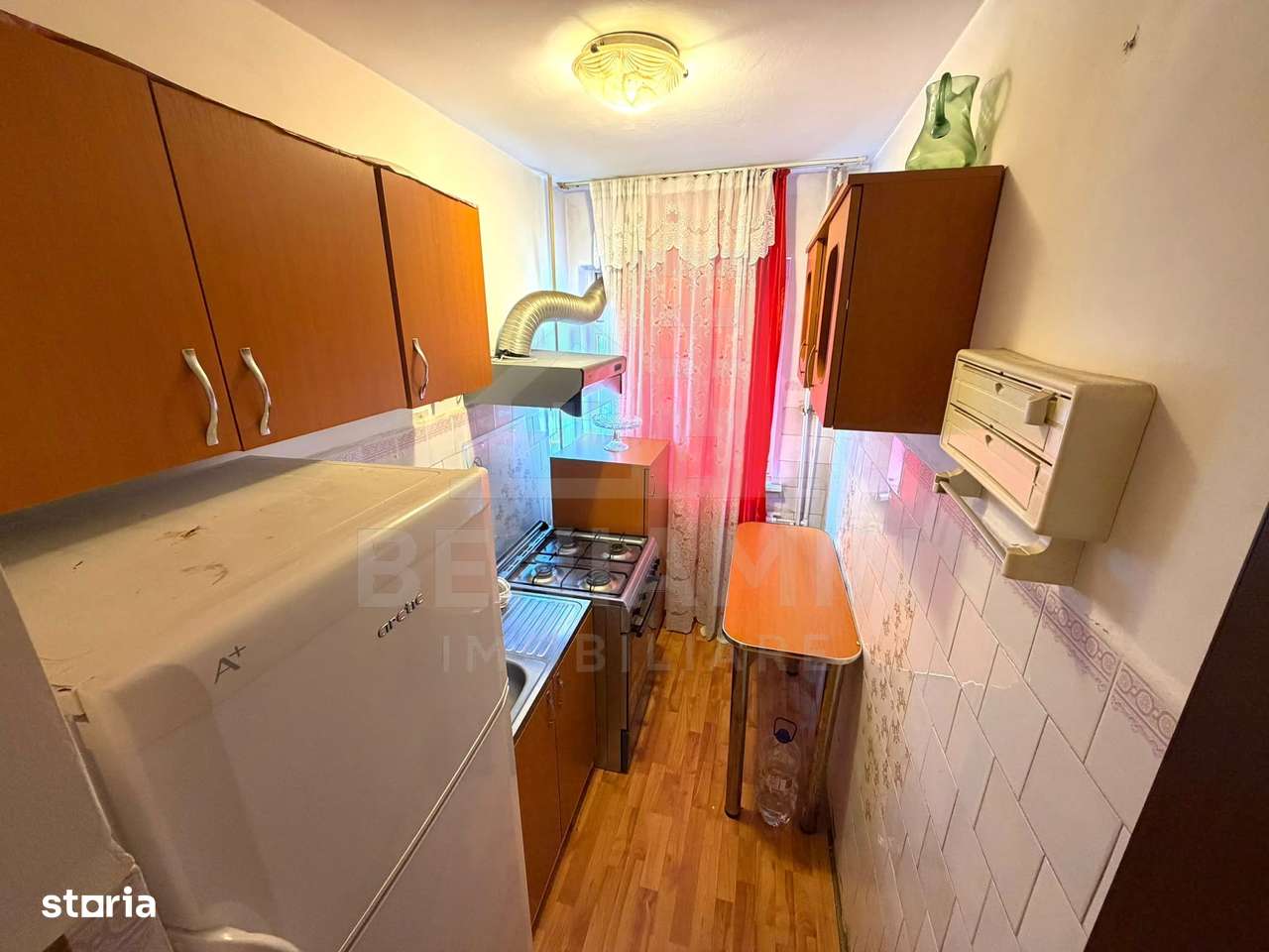 Apartament cu 3 camere - Craiovita Noua - etaj intermediar-2