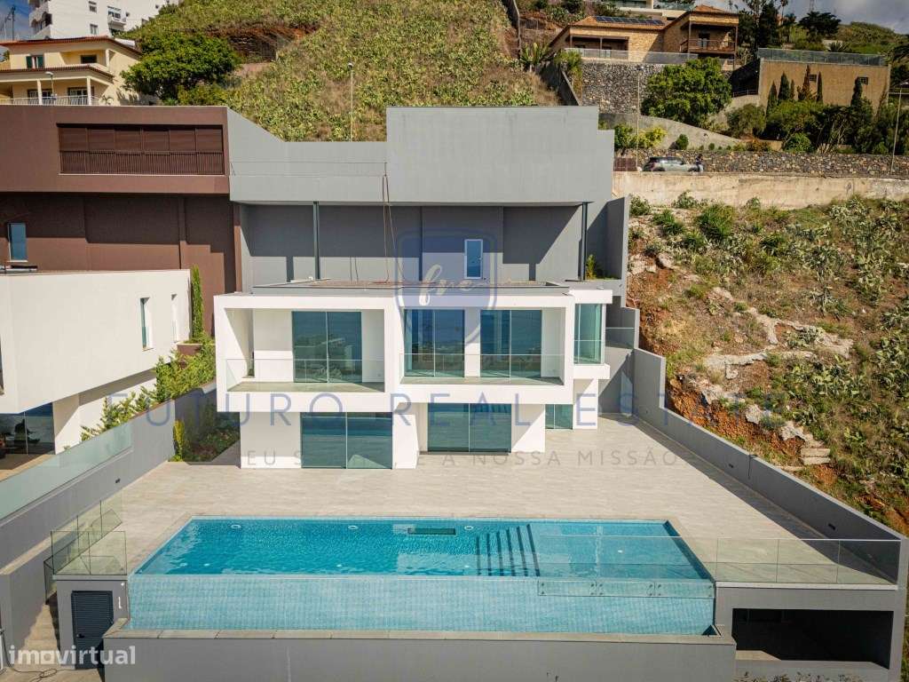 MORADIA | 4 QUARTOS | VISTA MAR - Grande imagem: 2/57