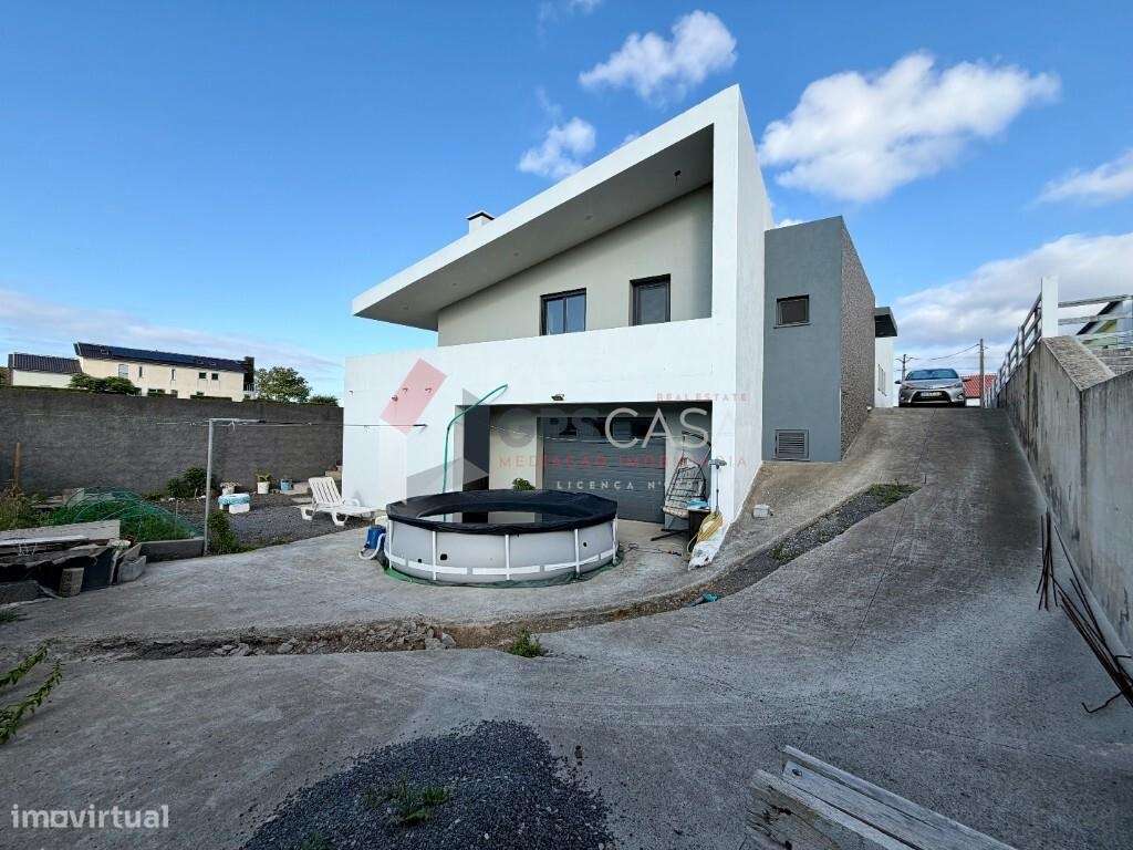 Moradia T3 de arquitetura moderna com excelentes áreas!-59