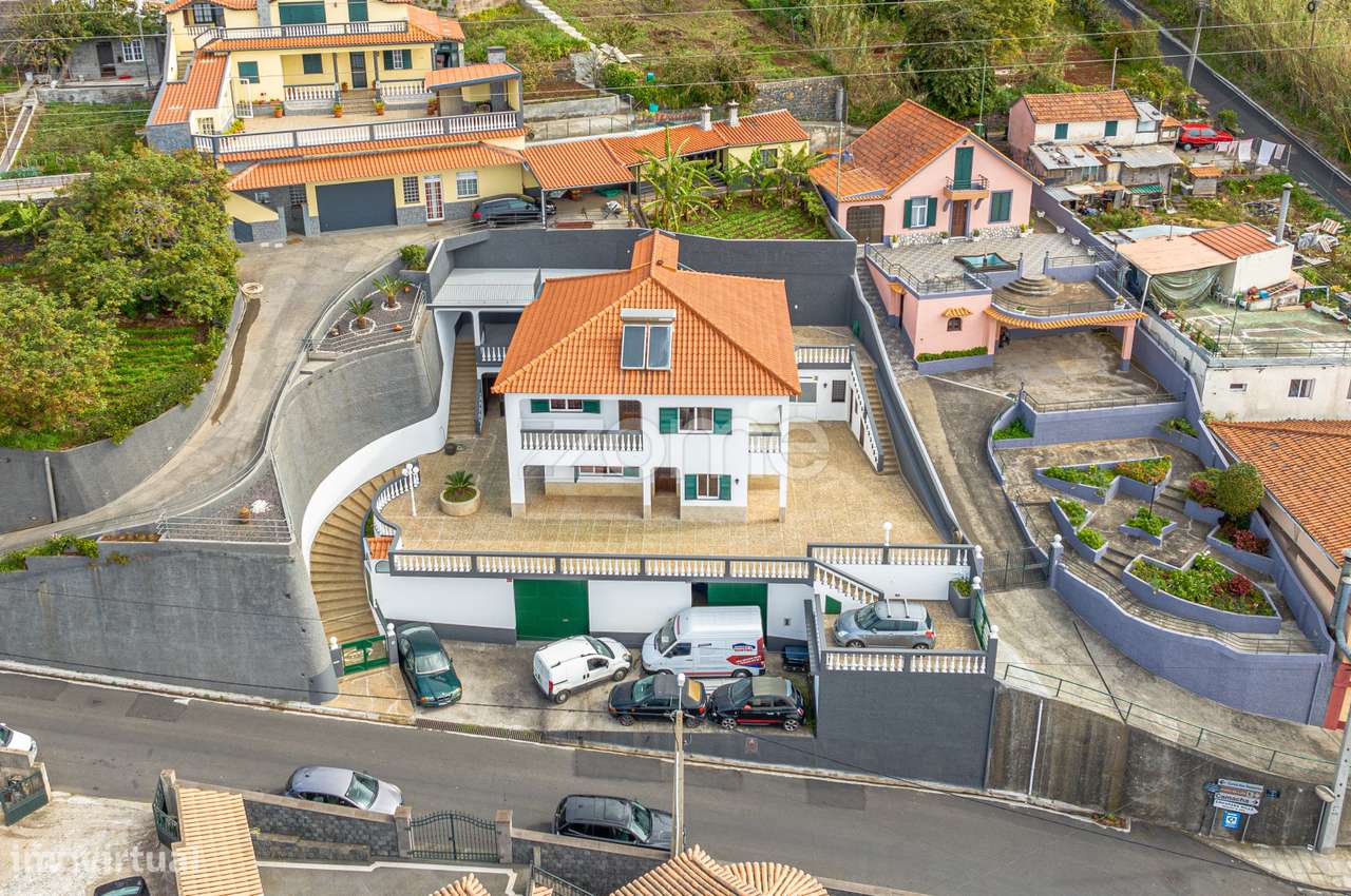 Moradia T4 - Grande imagem: 2/59