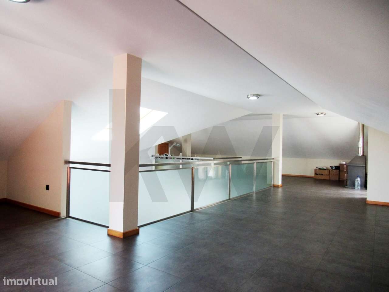 Moradia Térrea com Salão Superior | A 7 Minutos do Centro de Oliveira-29