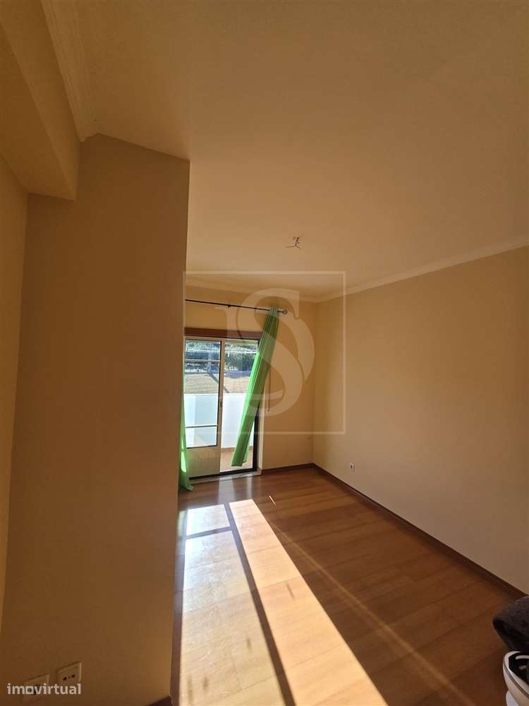 Apartamento T3 com Garagem  em Torres Novas-17