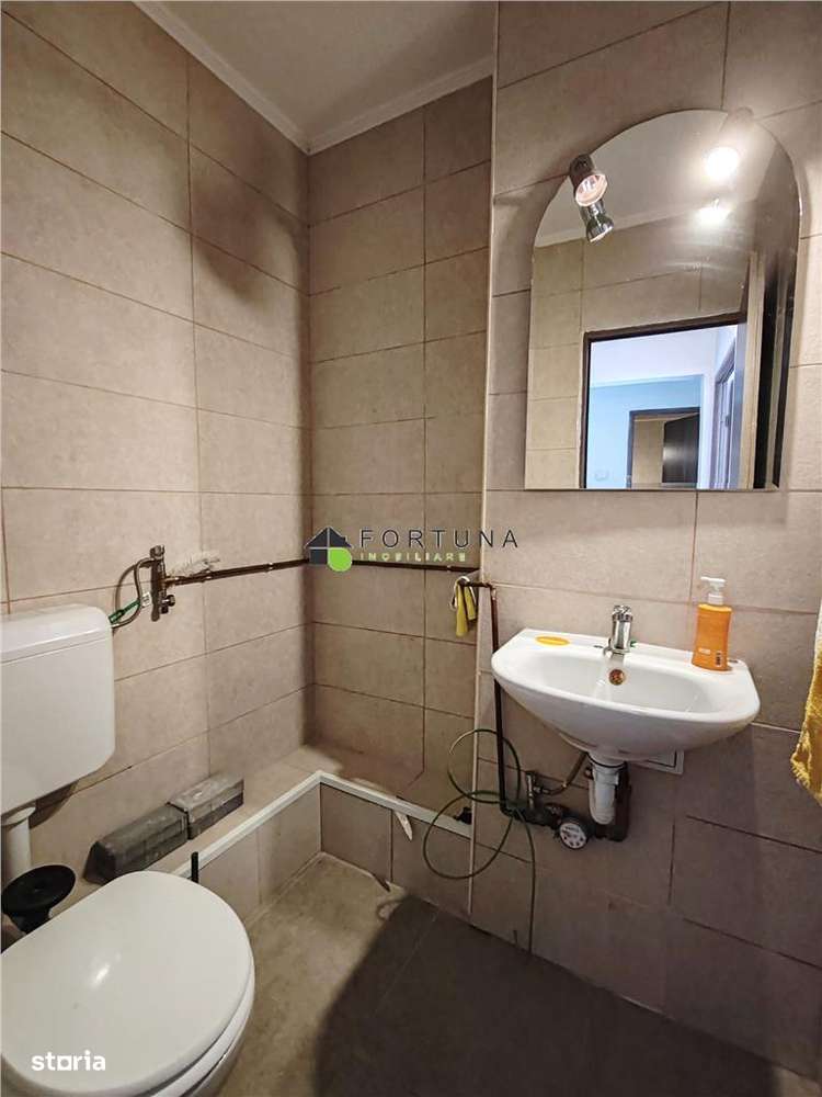 Apartament 3 camere , etaj intermediar - Astra-12