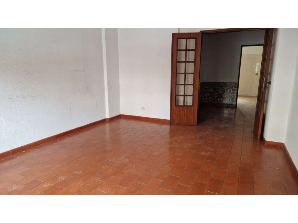 T4 - Bairro do Liceu - Excelentes Áreas-8