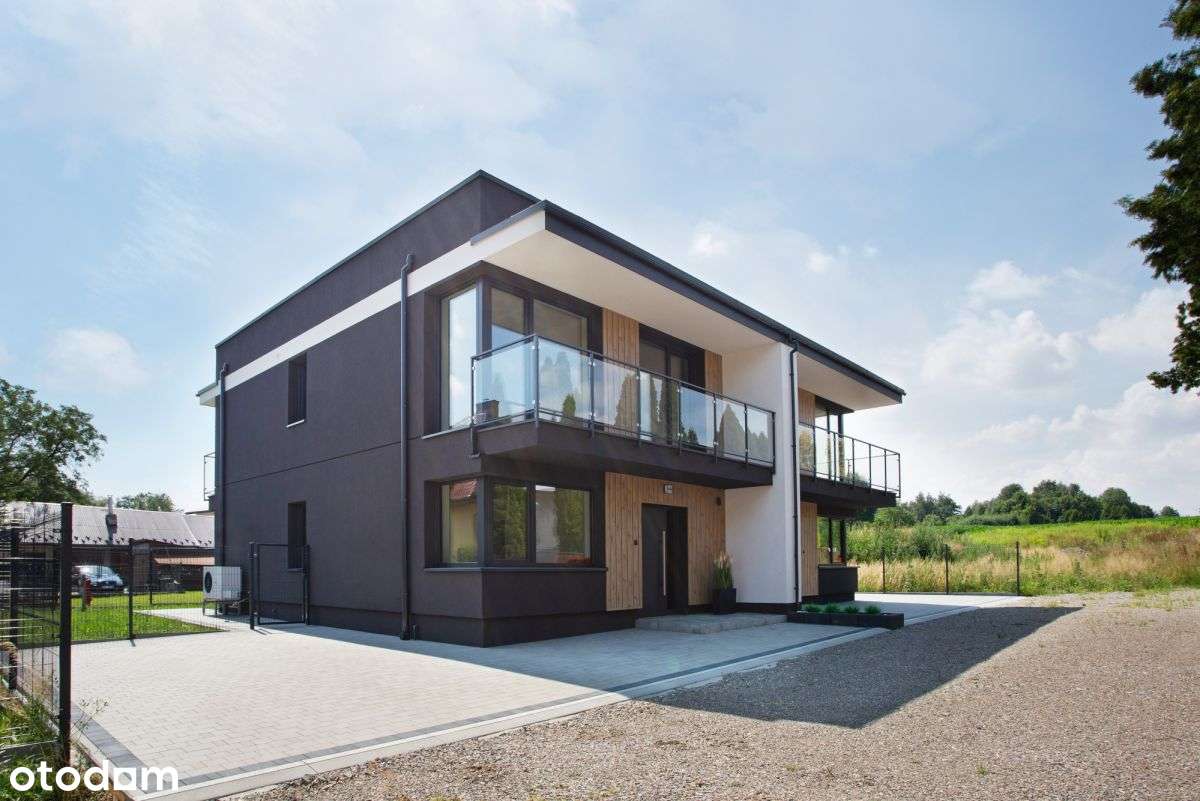 Przestronny bliźniak – komfortowy dom z ogrodem - Pełny obrazek: 1/11