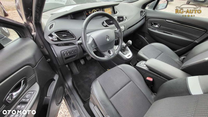 Renault Grand Scenic - 25