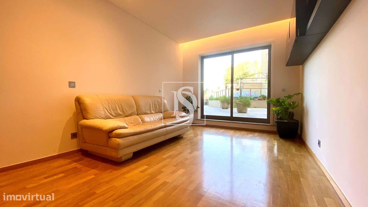 T3 com 170m² | Terraço Privativo de 200m² | Renovado | Santo Tirso-17