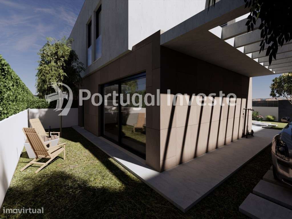 Vende 2 lotes para 2 moradias - T3 com 168m2 cada, Sobreda | Almada-24