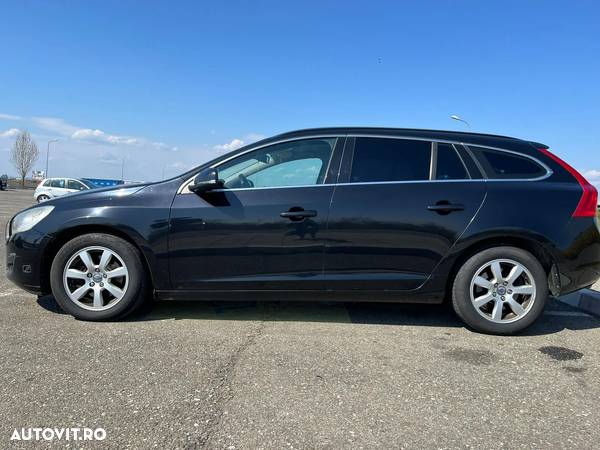 Volvo V60 T4 Momentum - 4