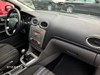 Ford Focus Turnier 2.0 16V Ghia - 24