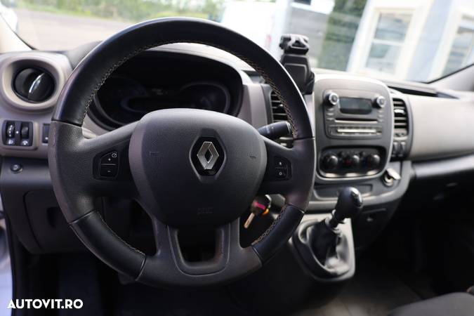 Renault Trafic - 16