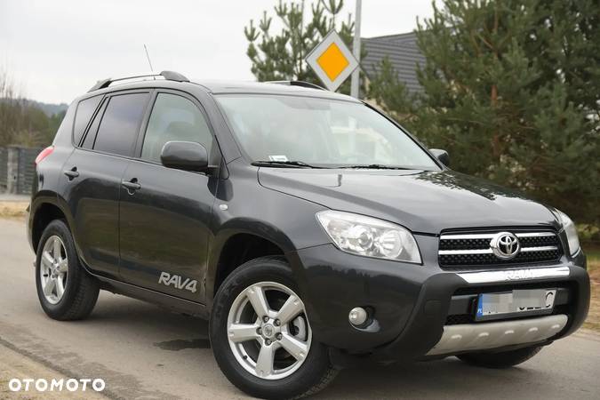 Toyota RAV4 2.2 D-4D Premium - 4