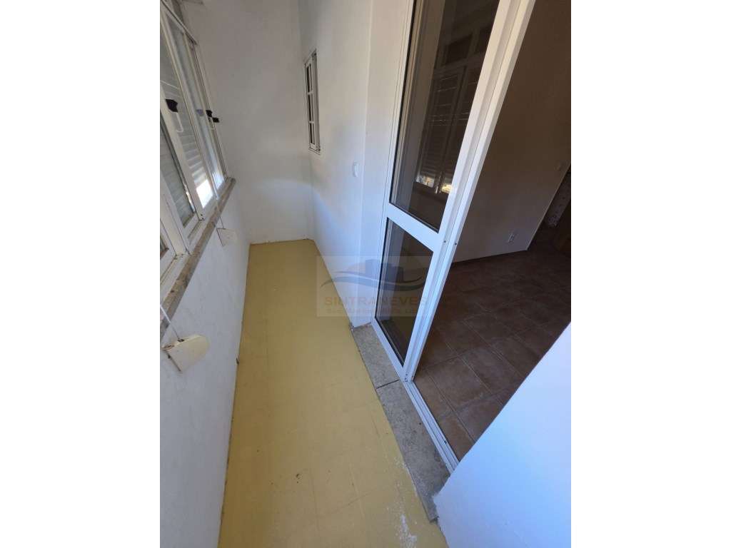 Apartamento T2 na Damaia de Cima - Pronto a Habitar - excelentes va...-13