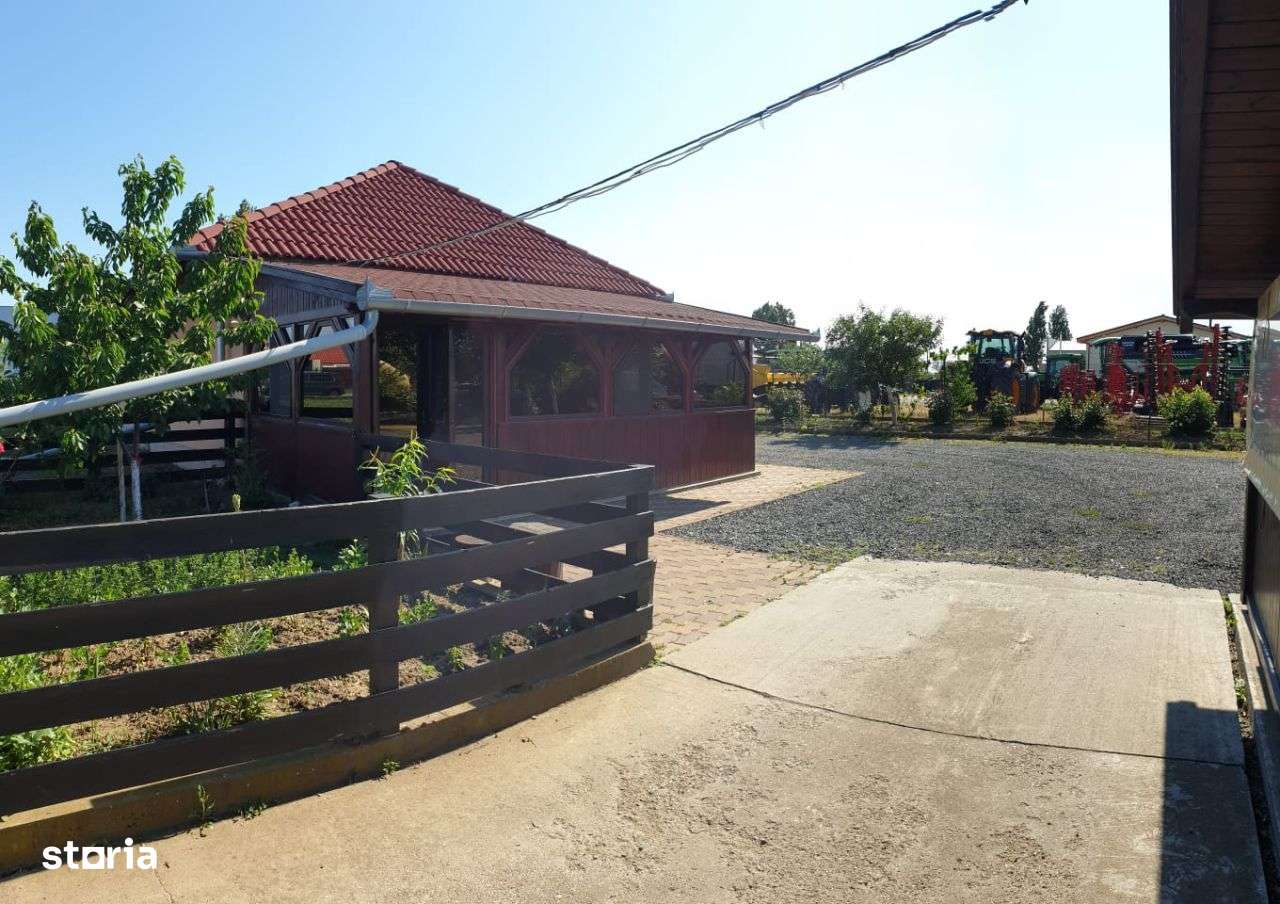Imobil cu functii multiple in Sanleani / fosta statie de betoane - Imagine principală: 2/17