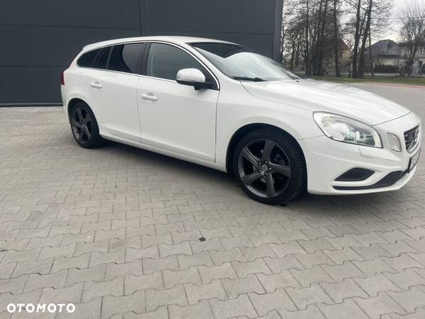 Volvo V60 D3 Geartronic R-Design - 15