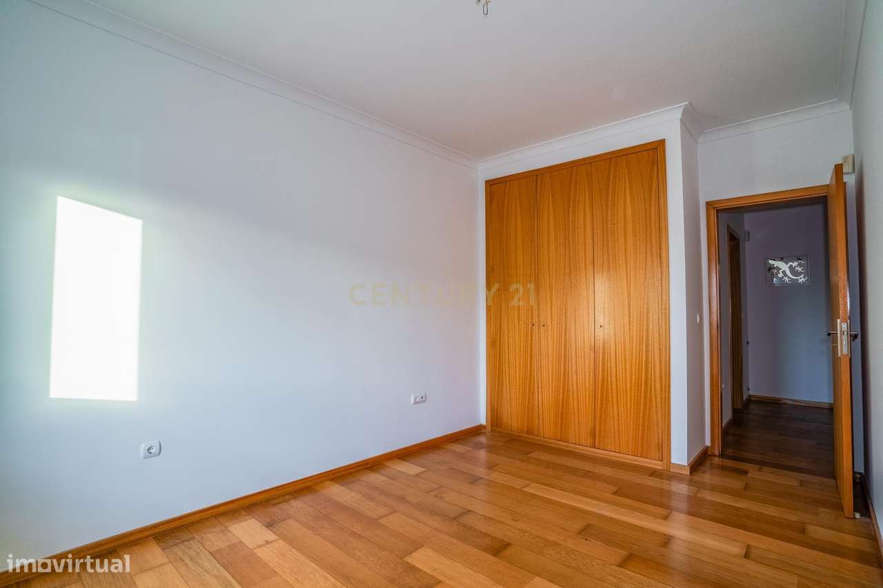 Apartamento T1 com terraço privado | Vila Pouquet | Caldas da Rainha-14