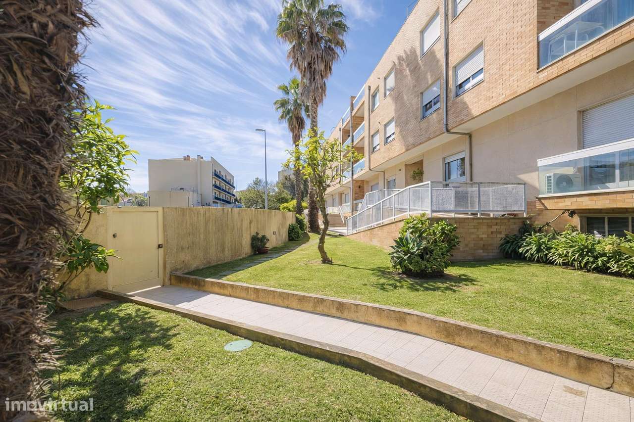 Apartamento T2 RENOVADO com Varanda e Garagem Box – Ermesinde-29